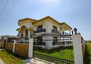 فيلا مستقلة بخمس غرف نوم في انطاليا/ايشيلباهير