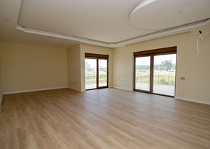 فيلا مستقلة بخمس غرف نوم في انطاليا/ايشيلباهير