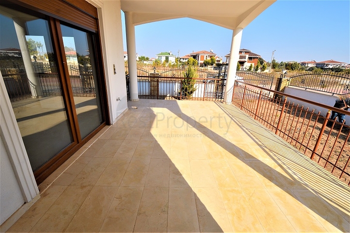 فيلا فاخرة بخمس غرف نوم في انطاليا