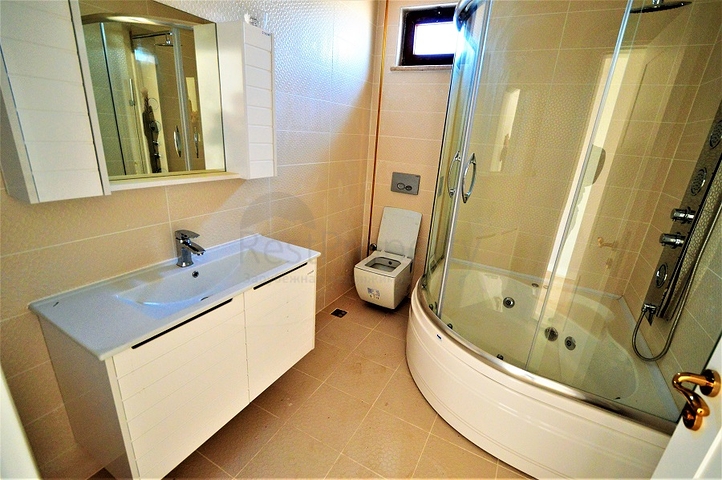 فيلا فاخرة بخمس غرف نوم في انطاليا