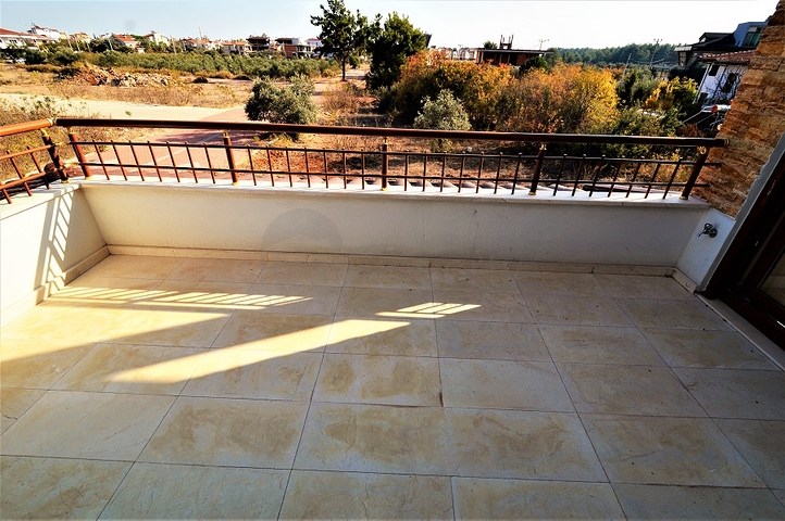 فيلا فاخرة بخمس غرف نوم في انطاليا