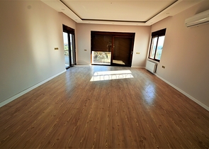 فيلا فاخرة بخمس غرف نوم في انطاليا