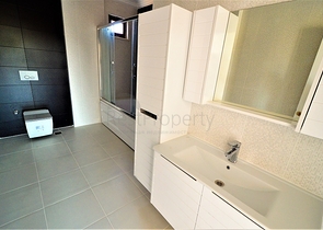 فيلا فاخرة بخمس غرف نوم في انطاليا