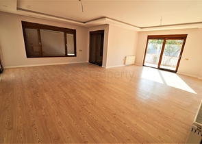 فيلا فاخرة بخمس غرف نوم في انطاليا