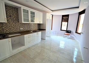 فيلا مستقلة بأربع غرف نوم في انطاليا