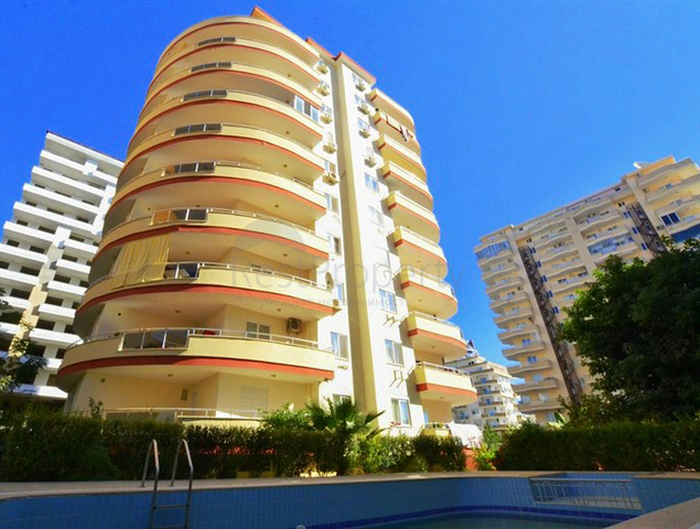 شقة بغرفتي نوم في ماهموت لار تبعد 250 متر عن شاطئ البحر