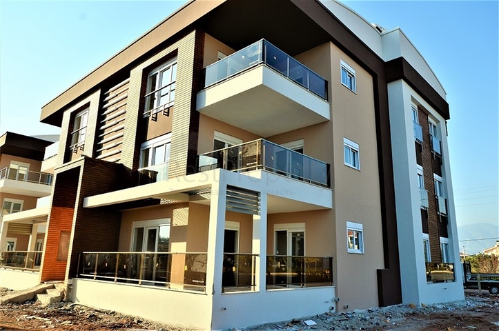 شقق بثلاث غرف نوم في المنطقة الجديدة في انطاليا