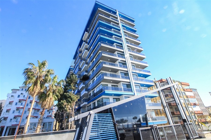 مشروع استثماري ممتاز على الخط الاول لشاطئ البحر في الانيا