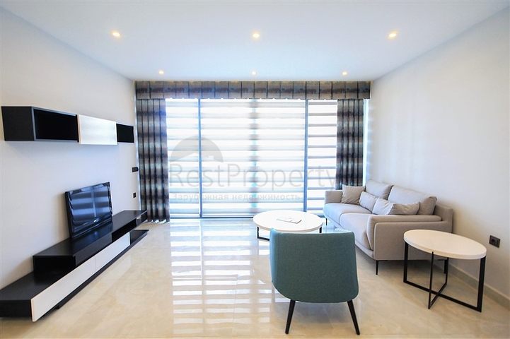 مشروع استثماري ممتاز على الخط الاول لشاطئ البحر في الانيا