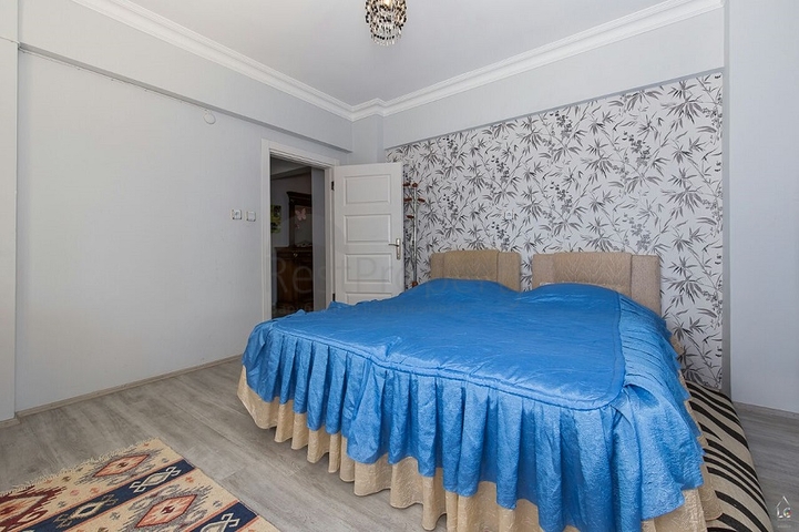 شقة بثلاث غرف نوم في قلب مدينة لارا 