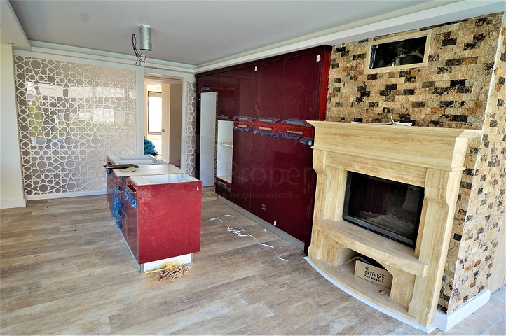 فيلا بسبع غرف نوم في مراحل بنائها الأخيرة 