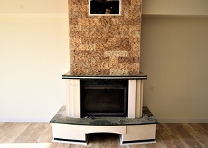 فيلا بسبع غرف نوم في مراحل بنائها الأخيرة 