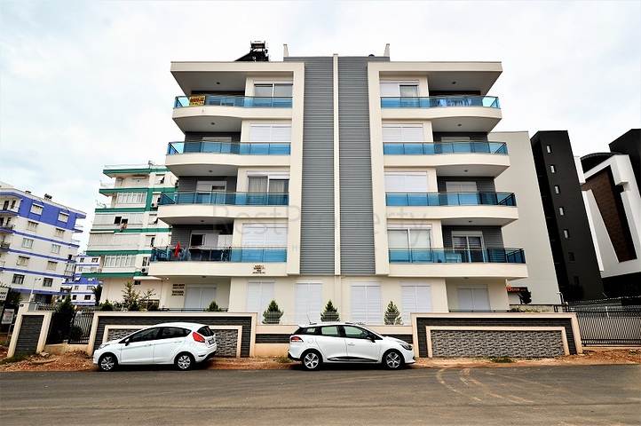 شقة بغرفتي نوم ضمن بناء حديث في مركز مدينة انطاليا