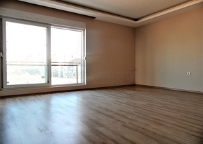 شقة بغرفتي نوم ضمن بناء حديث في مركز مدينة انطاليا