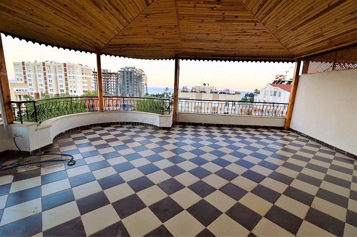 شقة بخمس غرف نوم في انطاليا باطلالات بحرية