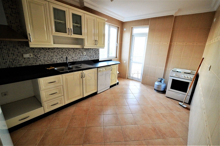 شقة بخمس غرف نوم في انطاليا باطلالات بحرية