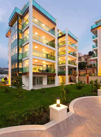 شقق ضمن مجمع فاخر باطلالات بحرية في كاركي جاك