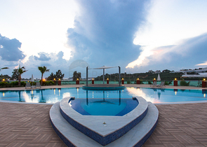 شقق ضمن مجمع فاخر باطلالات بحرية في كاركي جاك