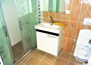 شقة بغرفتي نوم وصالة ومطبخ منفصل في مركز انطاليا