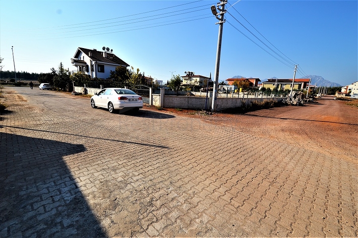 أرض تصلح لبناء فيلا أو منزل مستقل في انطاليا