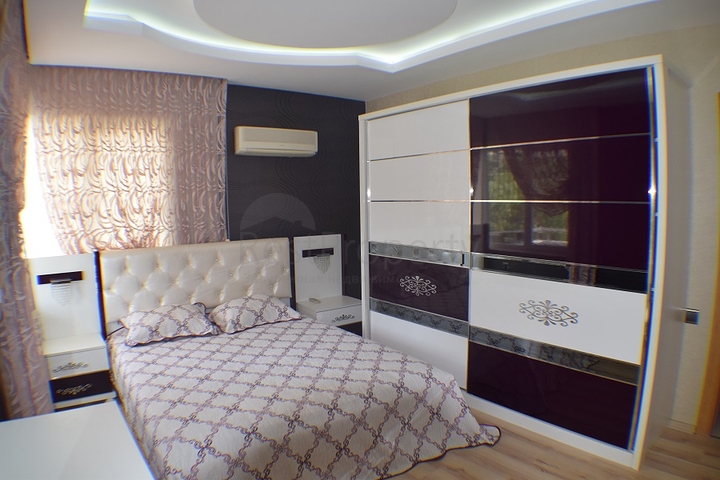 شقة مفروشة بثلاث غرف نوم في كونيالتي / انطاليا تبعد 150 مترعن الشاطئ 