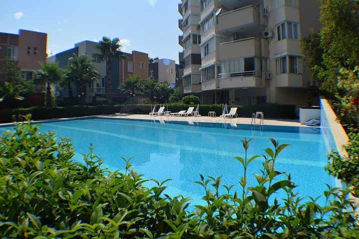 شقة مفروشة بثلاث غرف نوم في كونيالتي / انطاليا تبعد 150 مترعن الشاطئ 