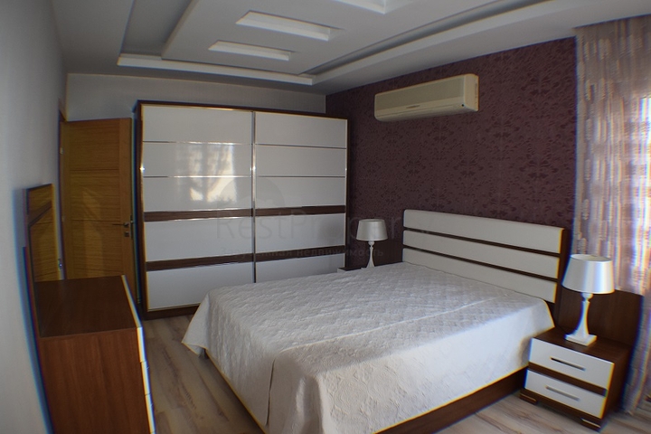 شقة مفروشة بثلاث غرف نوم في كونيالتي / انطاليا تبعد 150 مترعن الشاطئ 