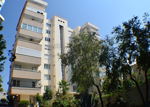 شقة مفروشة بثلاث غرف نوم في كونيالتي / انطاليا تبعد 150 مترعن الشاطئ 