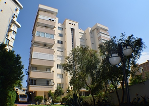 شقة مفروشة بثلاث غرف نوم في كونيالتي / انطاليا تبعد 150 مترعن الشاطئ 