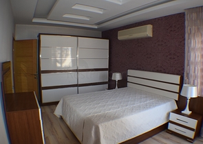 شقة مفروشة بثلاث غرف نوم في كونيالتي / انطاليا تبعد 150 مترعن الشاطئ 