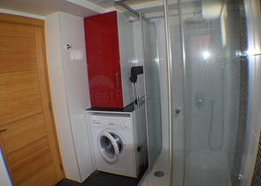 شقة مفروشة بثلاث غرف نوم في كونيالتي / انطاليا تبعد 150 مترعن الشاطئ 