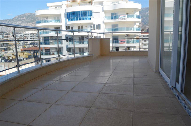 شقة واسعة باطلالات بحرية في ألانيا