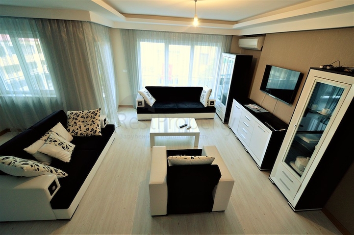 شقة باطلالات ساحرة على البحر في كونيالتي / انطاليا