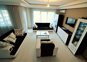 شقة باطلالات ساحرة على البحر في كونيالتي / انطاليا