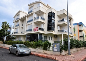 شقة باطلالات ساحرة على البحر في كونيالتي / انطاليا