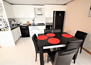 شقة باطلالات ساحرة على البحر في كونيالتي / انطاليا