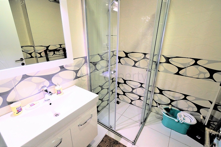 شقة لليجار في مجمع فاخر في انطاليا