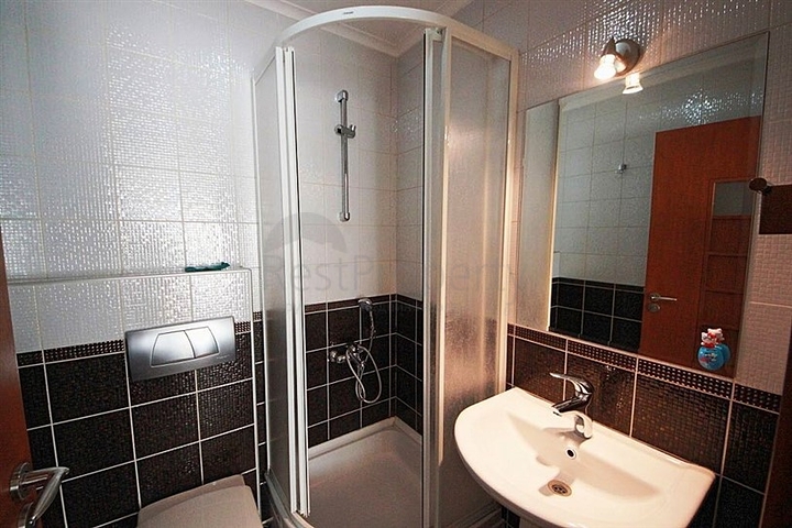 شقة على البحر للايجار