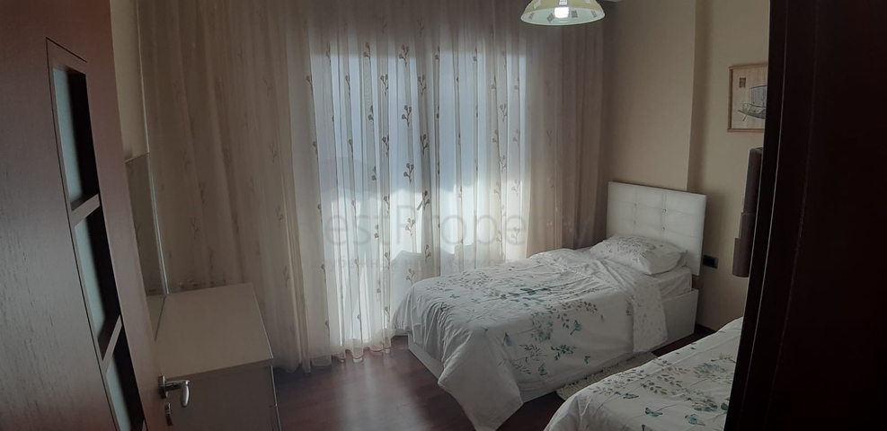 شقة على البحر للايجار