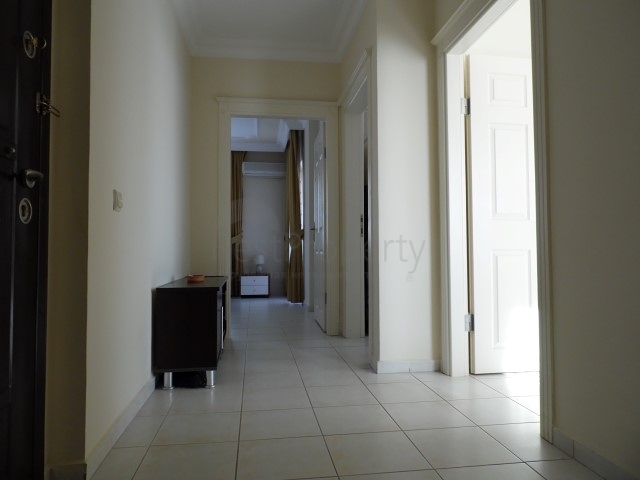 شقة مفروشة باطلالة على البحرفي الانيا