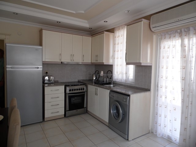 شقة مفروشة باطلالة على البحرفي الانيا