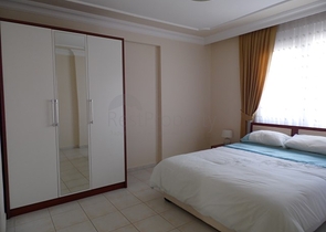 شقة مفروشة باطلالة على البحرفي الانيا