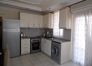 شقة مفروشة باطلالة على البحرفي الانيا