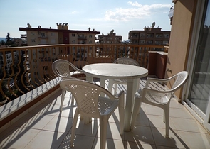 شقة مفروشة باطلالة على البحرفي الانيا