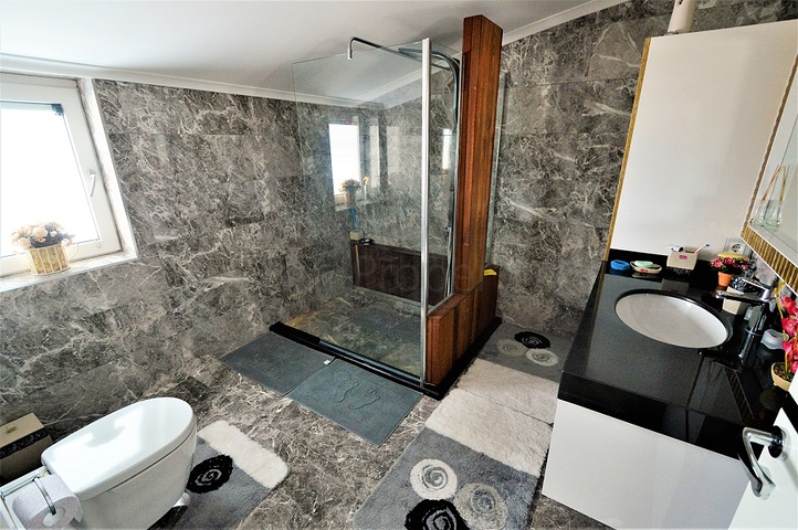 شقة خمس غرف و صالة في انطاليا