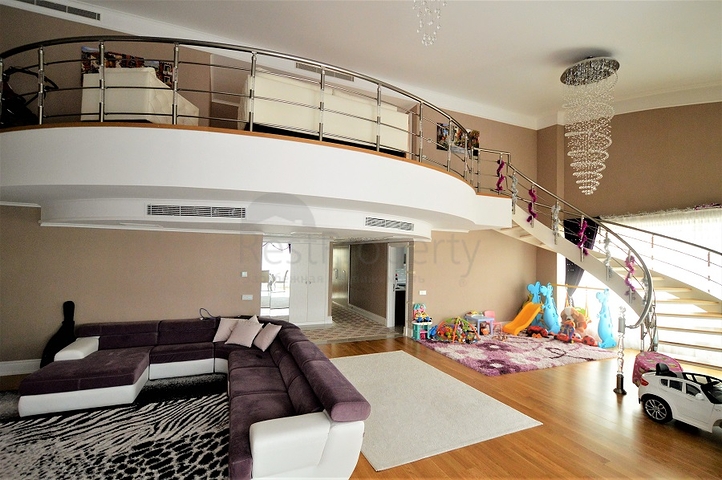 شقة خمس غرف و صالة في انطاليا