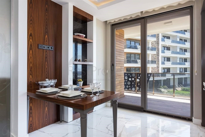 مجمع راقي باطلالة بحرية