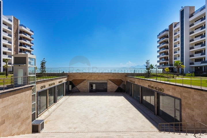 مجمع راقي باطلالة بحرية