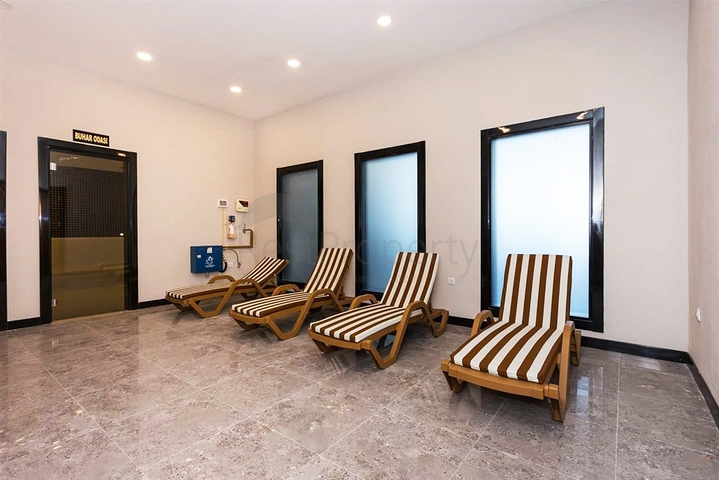 مجمع راقي باطلالة بحرية