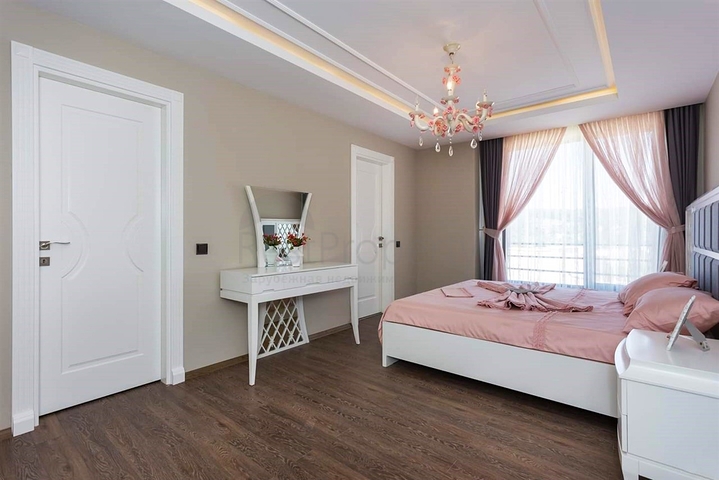 مجمع راقي باطلالة بحرية